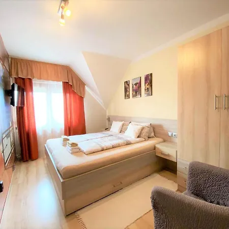 Siesta - Buekfuerdo Apartman