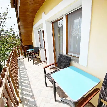 Siesta - Buekfuerdo Apartman